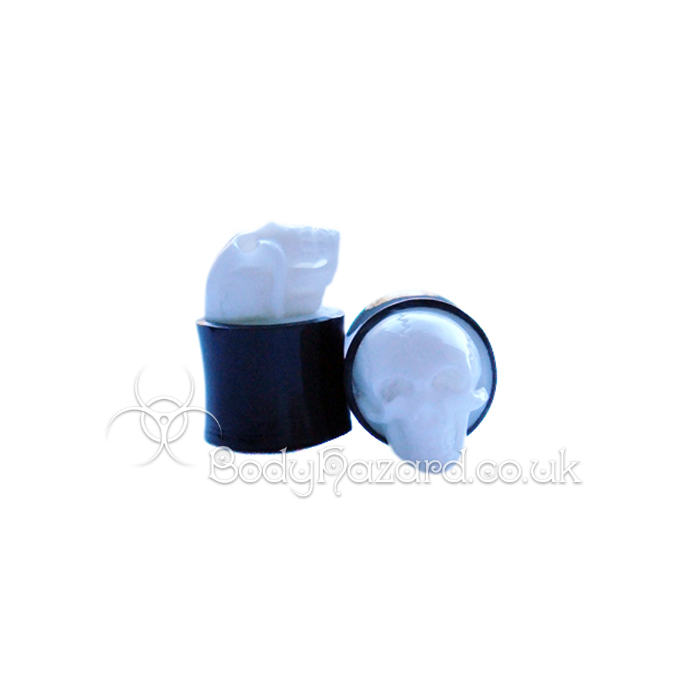Buffalo Horn Double Flared Plug With 3D Bone Skull Buffalo Horn Double Flared Plug With 3D Bone Skull